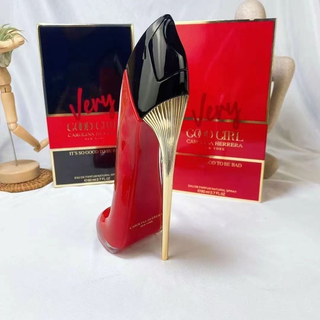 Carolina Herrera Very Good Gir - đánh giá và giá Eau De Parfum Women